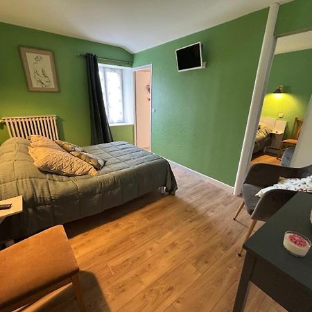 Junhac Auberge De La Normandie מראה חיצוני תמונה