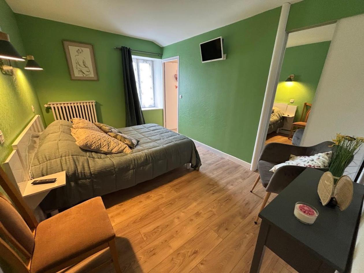 Junhac Auberge De La Normandie מראה חיצוני תמונה