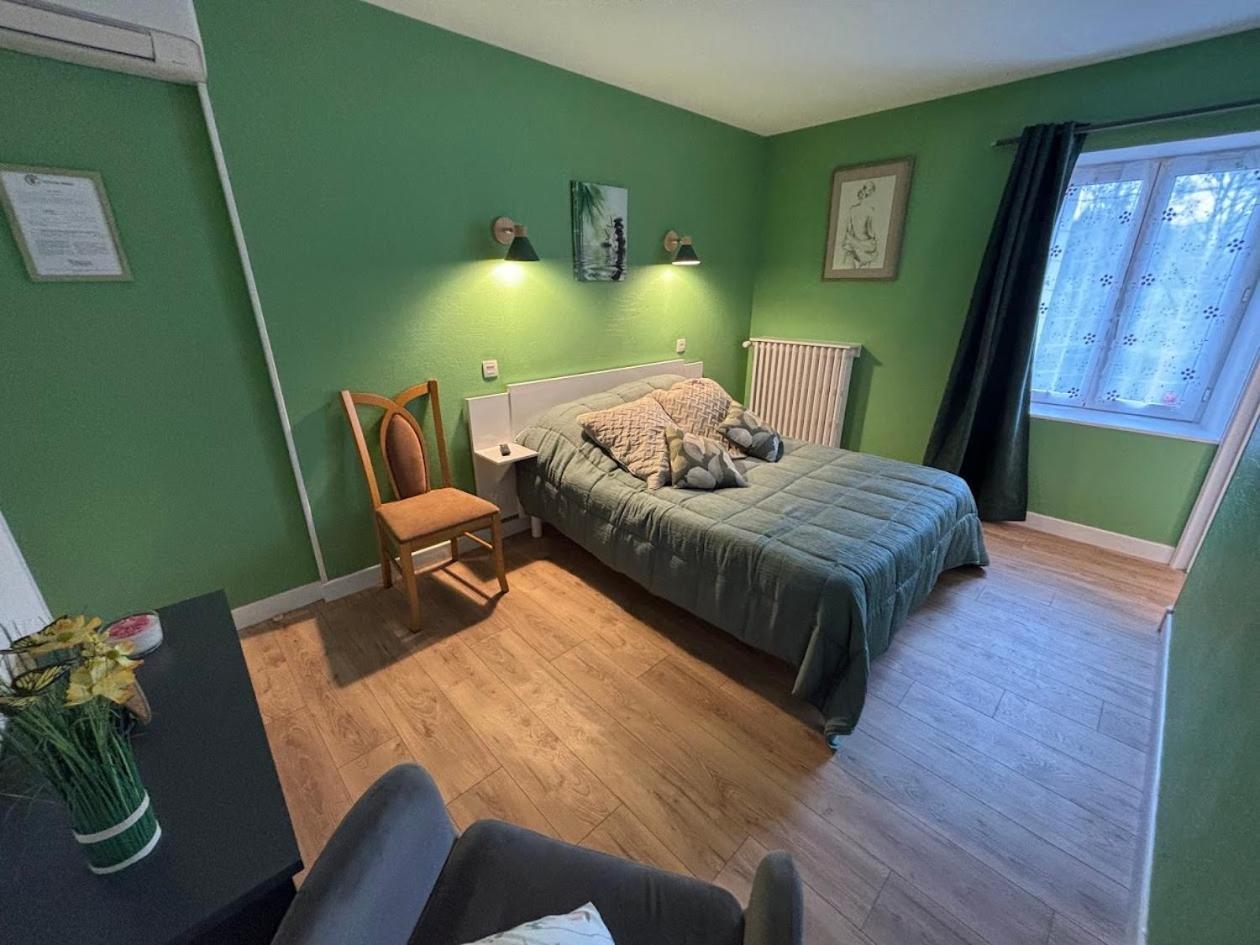 Junhac Auberge De La Normandie מראה חיצוני תמונה